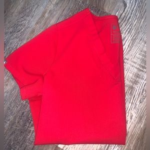 Figs-XXS Pop Red One Pocket Top